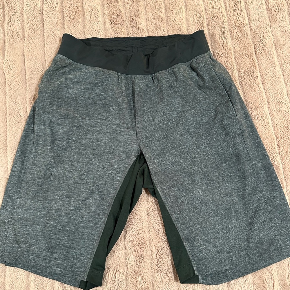 Lululemon T.H.E. Short Linerless 11" heathered grey